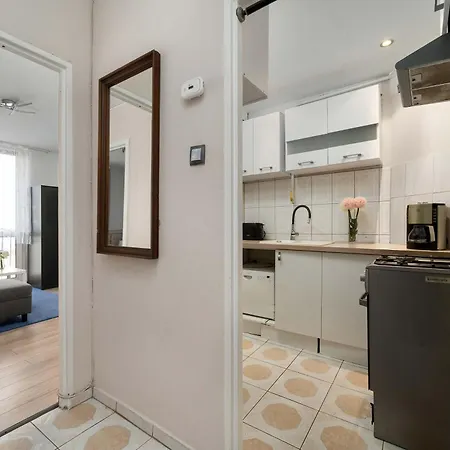 Functional With A View Of The In A Quiet Area Of By Renters Apartamento