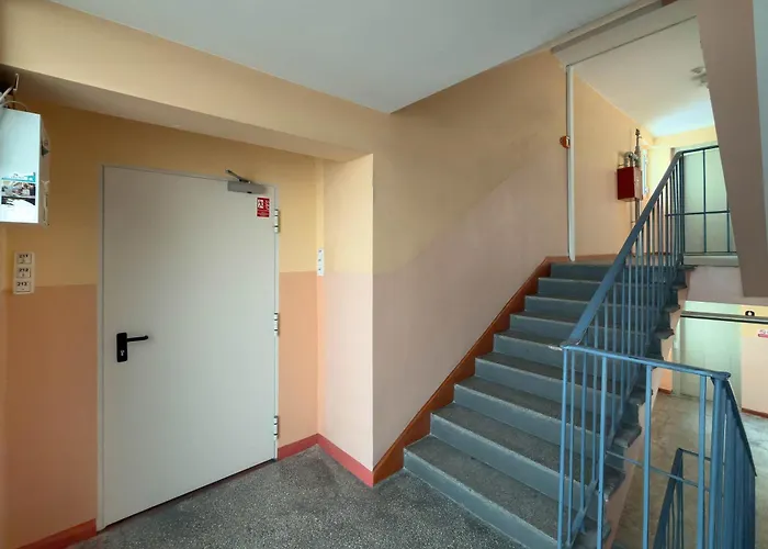 Functional With A View Of The In A Quiet Area Of By Renters Διαμέρισμα *