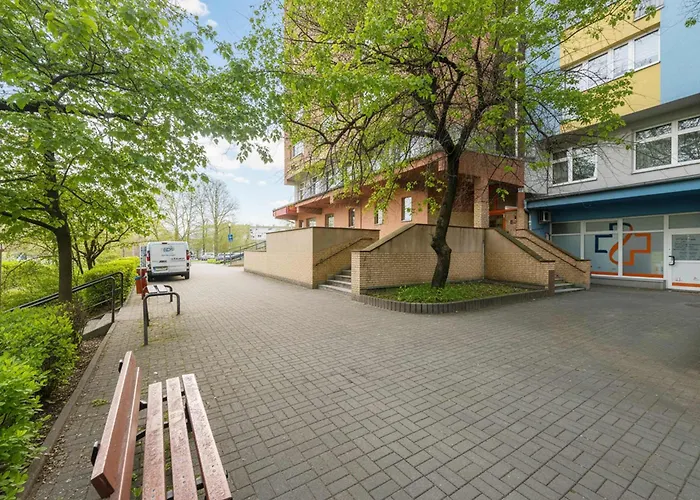 Functional With A View Of The In A Quiet Area Of By Renters Διαμέρισμα *