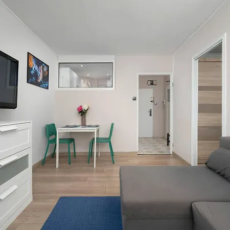 Functional With A View Of The In A Quiet Area Of By Renters Apartament
