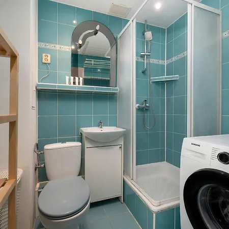 Apartament Functional With A View Of The In A Quiet Area Of By Renters *