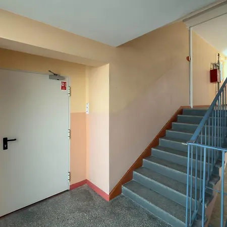 Functional With A View Of The In A Quiet Area Of By Renters Apartament *